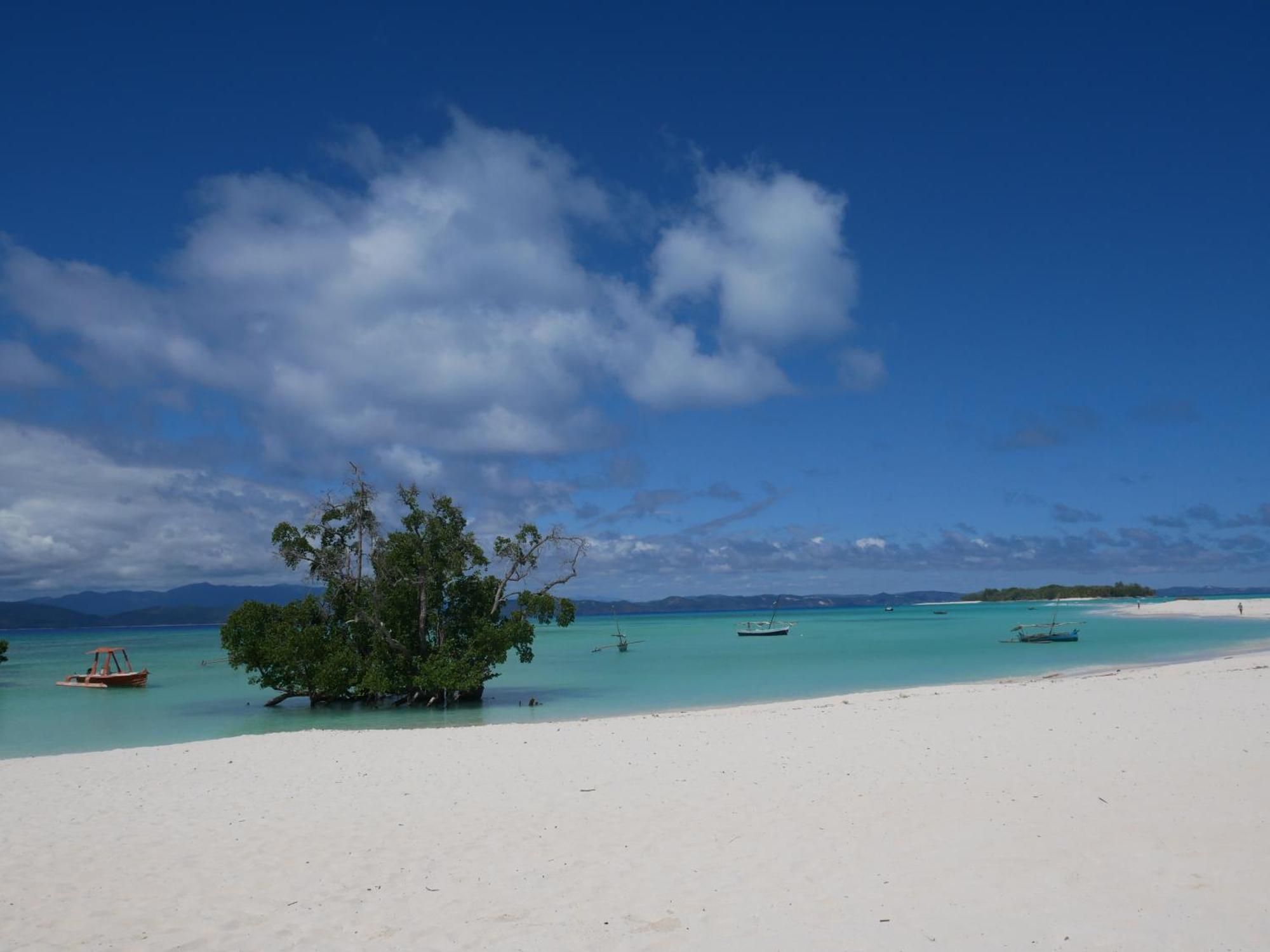 Le Zahir De L'Ile - Iranja Villa Nosy-Be Екстериор снимка