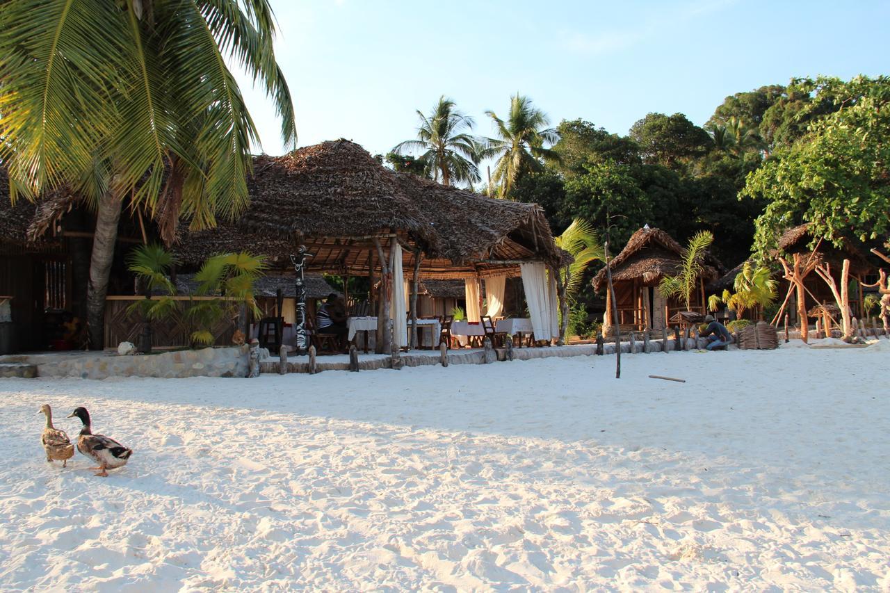 Le Zahir De L'Ile - Iranja Villa Nosy-Be Екстериор снимка