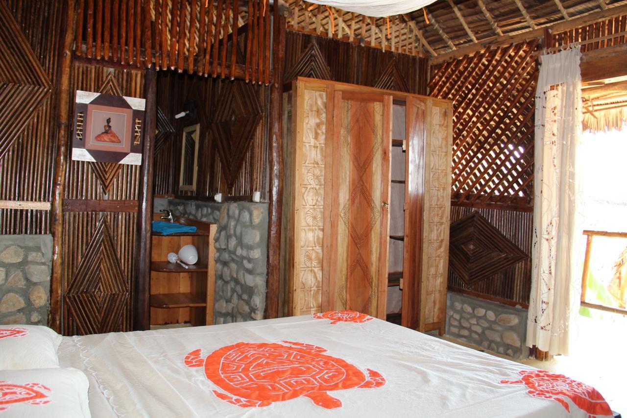 Le Zahir De L'Ile - Iranja Villa Nosy-Be Екстериор снимка